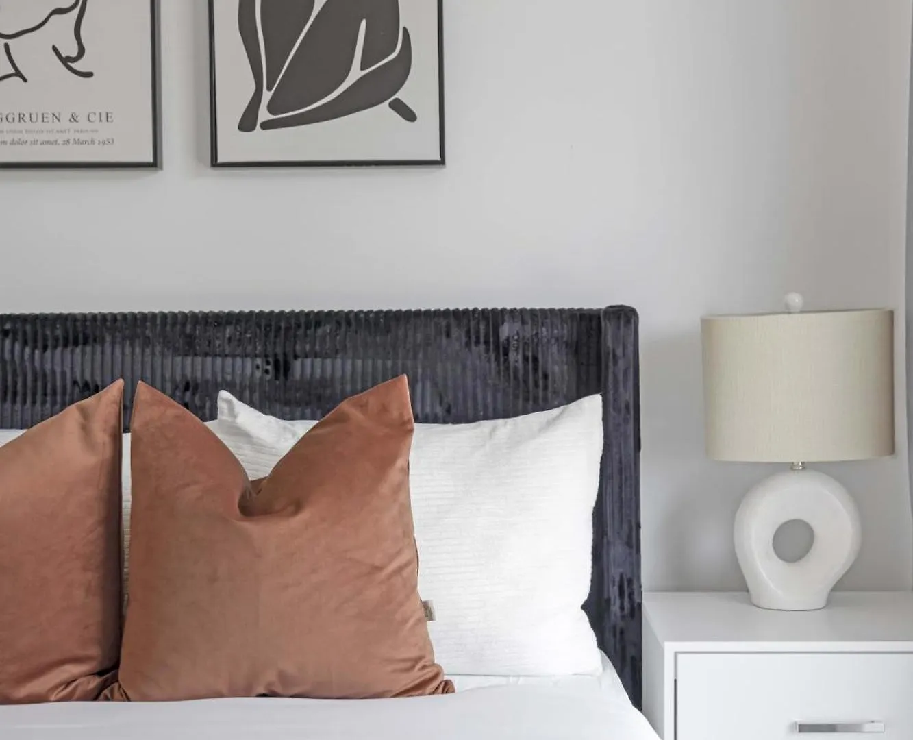 Sunlit Corner Suite Top Location Free Parking Торонто 0*,